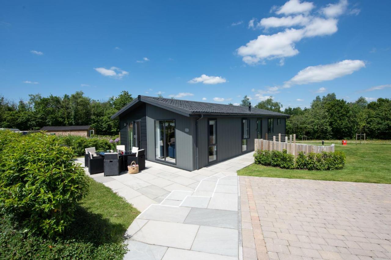 Buttercup Lodge, 33 Roadford Lake Lodges Lifton Exterior foto