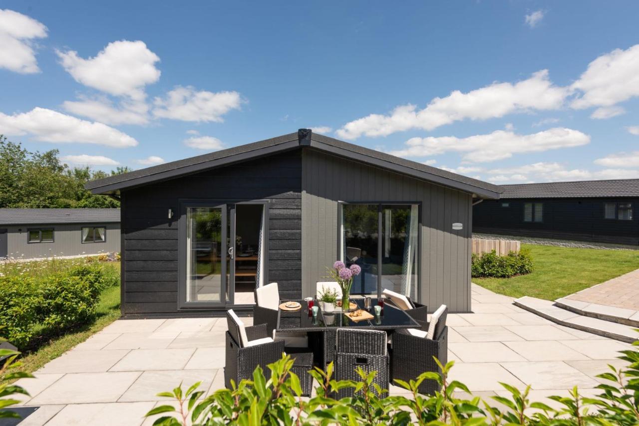 Buttercup Lodge, 33 Roadford Lake Lodges Lifton Exterior foto